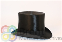 TH\CT\Museum catalogue\3D objects\2010_43_1_c_th.jpg; 2010.43.1a-b; Top Hat box; Box